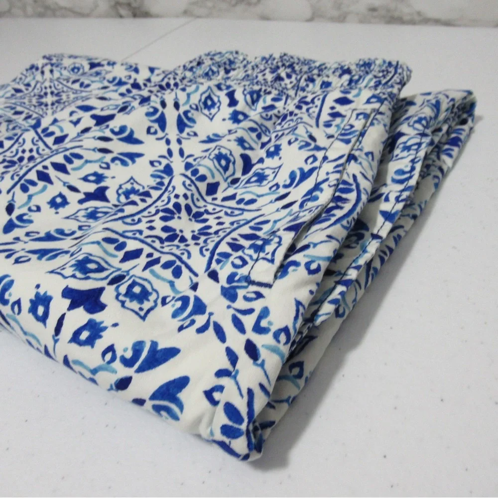 Maeve by Anthropologie Wide Leg Cropped Blue and White Printed Pants Size Small - Picture 16 of 17